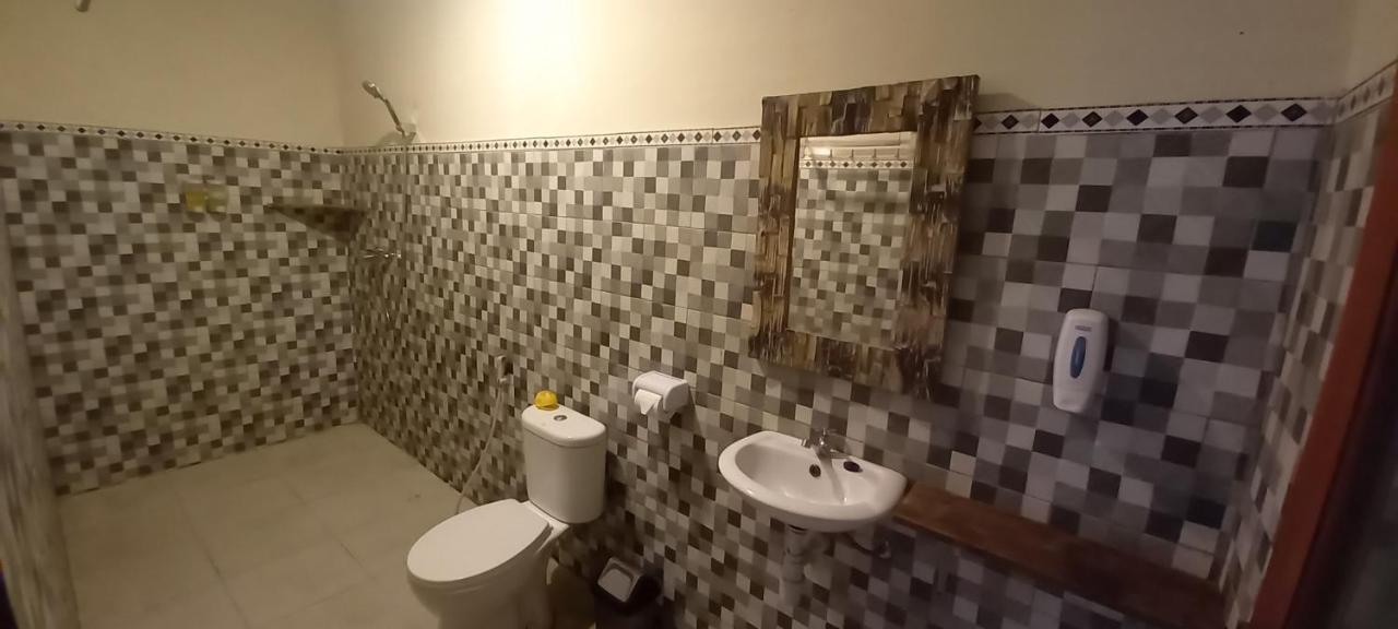 D'Lebah Homestay Nusa Penida Buitenkant foto